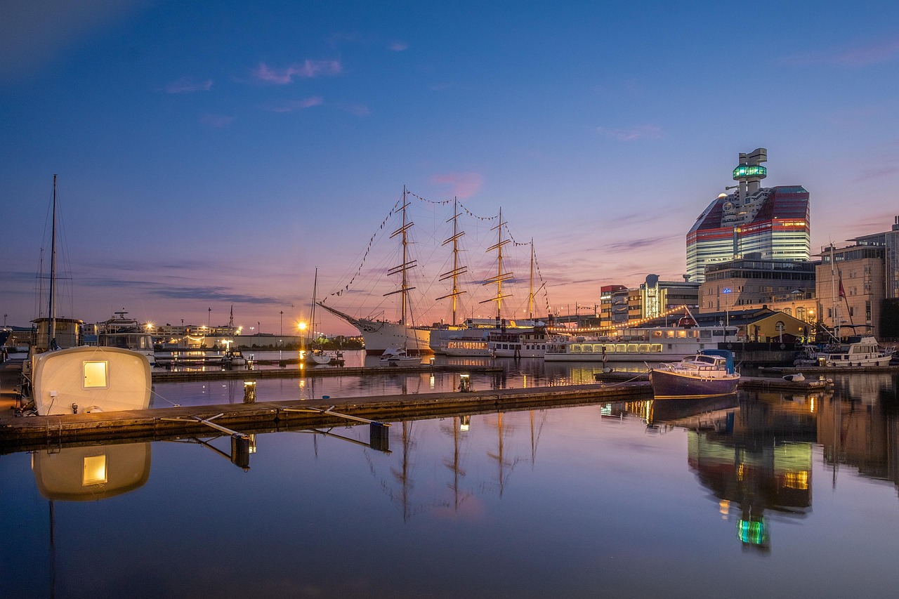 about-us little boom, gothenburg, sea, port, water, solar, sweden, boat, nature, ships, sailboat, houseboat, lifestyle